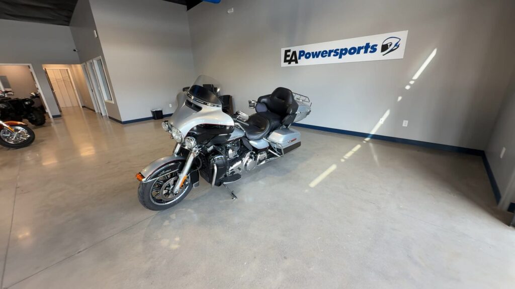 2015 HARLEY-DAVIDSON FLHTK HEAVY WEIGHT