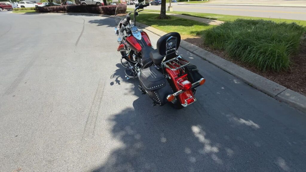 2013 HARLEY-DAVIDSON FLSTC103 HEAVY WEIGHT