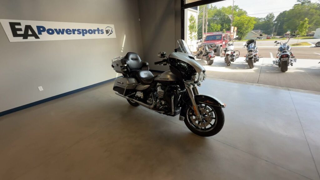 2015 HARLEY-DAVIDSON FLHTK HEAVY WEIGHT