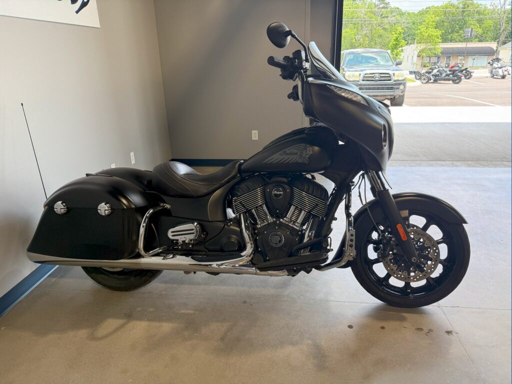 2018 INDIAN CHIEFTAIN DARK HORSE