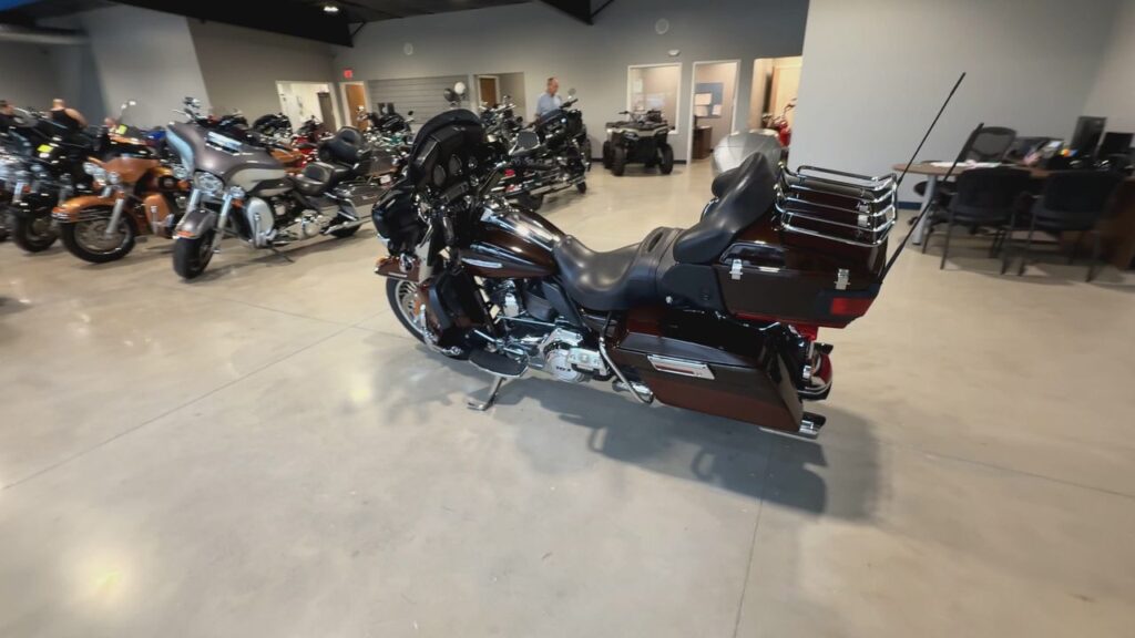 2011 HARLEY-DAVIDSON FLHTK HEAVY WEIGHT