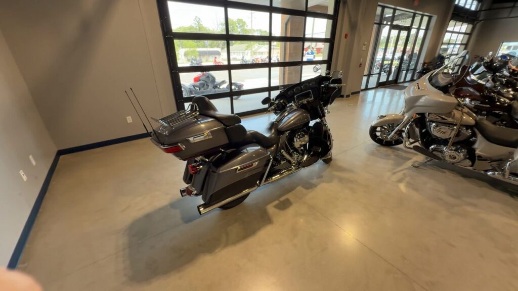 2014 HARLEY-DAVIDSON FLHTK HEAVY WEIGHT