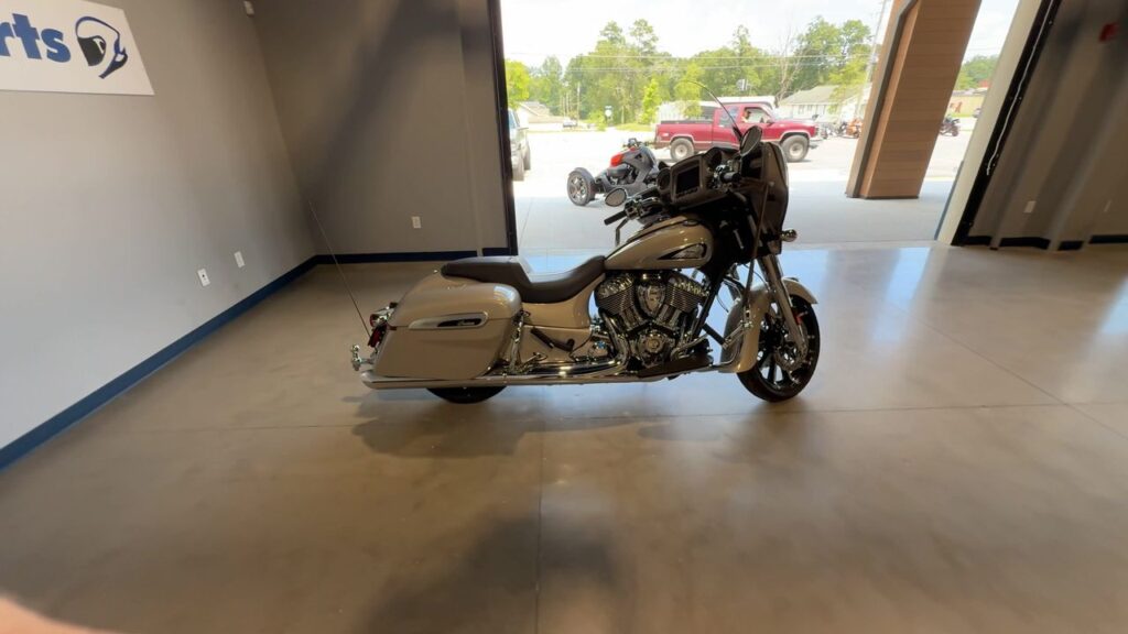 2022 INDIAN CHIEFTAIN LIMITED SPORT TOURING