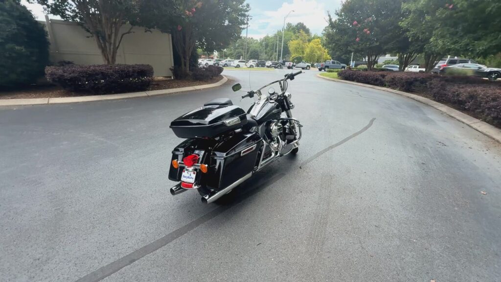 2015 HARLEY-DAVIDSON FLHP HEAVY WEIGHT
