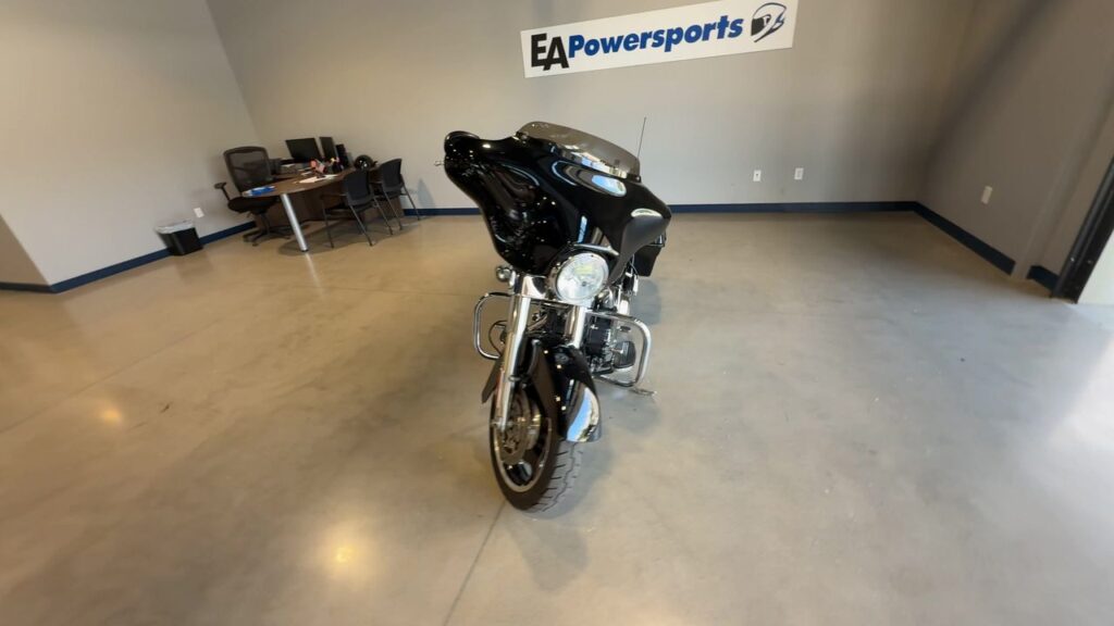 2011 HARLEY-DAVIDSON FLHX HEAVY WEIGHT