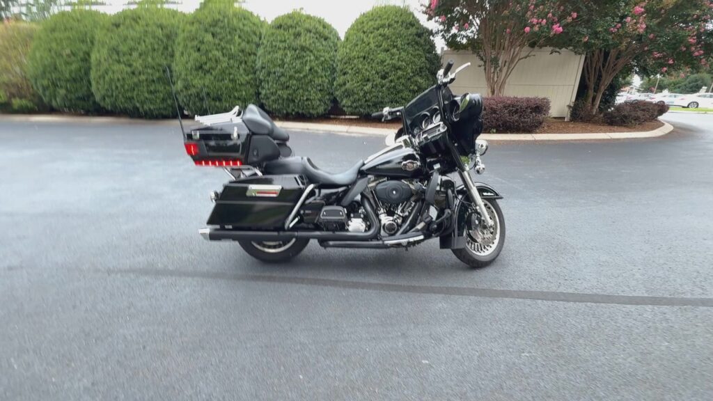 2013 HARLEY-DAVIDSON FLHTCUI HEAVY WEIGHT