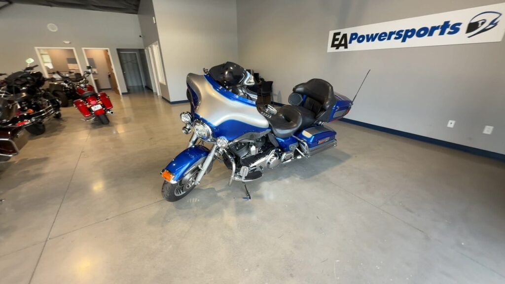 2009 HARLEY-DAVIDSON FLHTCUI HEAVY WEIGHT