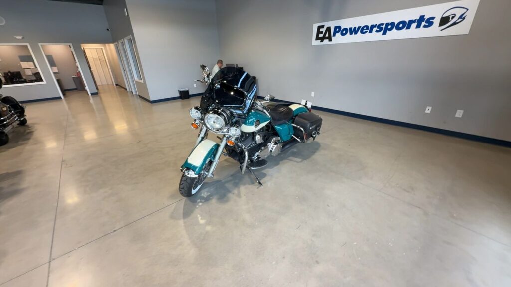 2009 HARLEY-DAVIDSON FLHRCI HEAVY WEIGHT