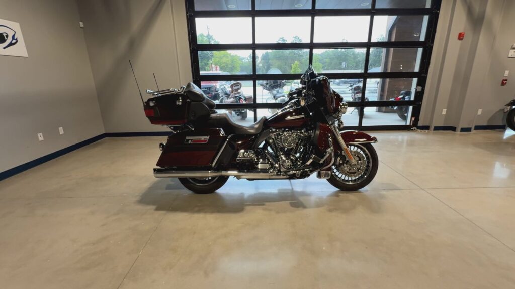 2011 HARLEY-DAVIDSON FLHTK HEAVY WEIGHT