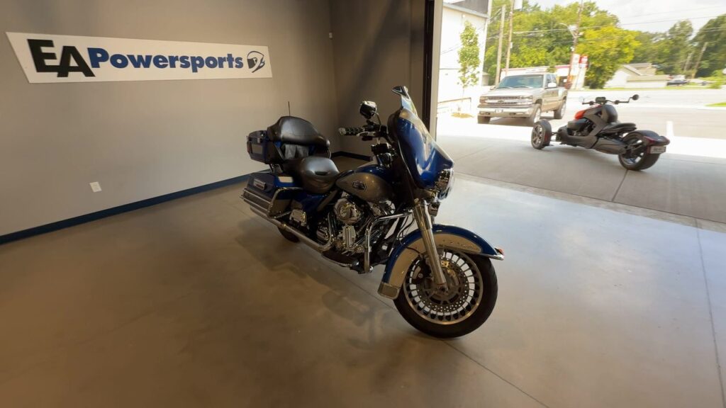 2009 HARLEY-DAVIDSON FLHTCUI HEAVY WEIGHT