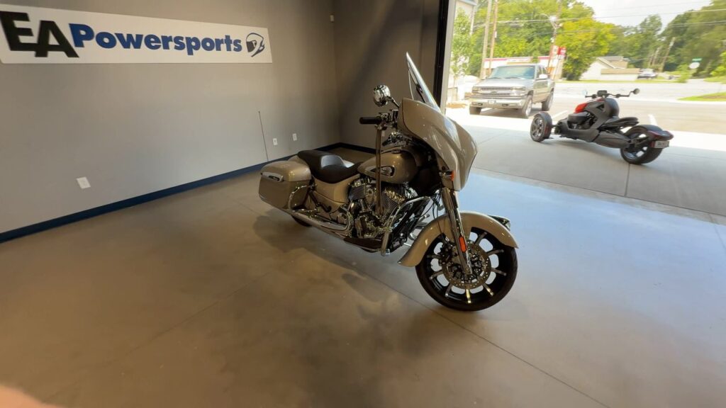 2022 INDIAN CHIEFTAIN LIMITED SPORT TOURING