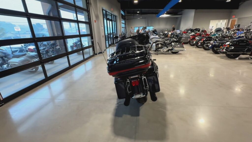 2017 HARLEY-DAVIDSON FLHTCUI HEAVY WEIGHT