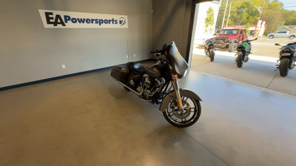 2016 HARLEY-DAVIDSON FLHXS HEAVY WEIGHT