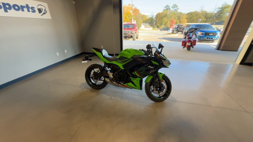 2023 KAWASAKI NINJA Sportbike