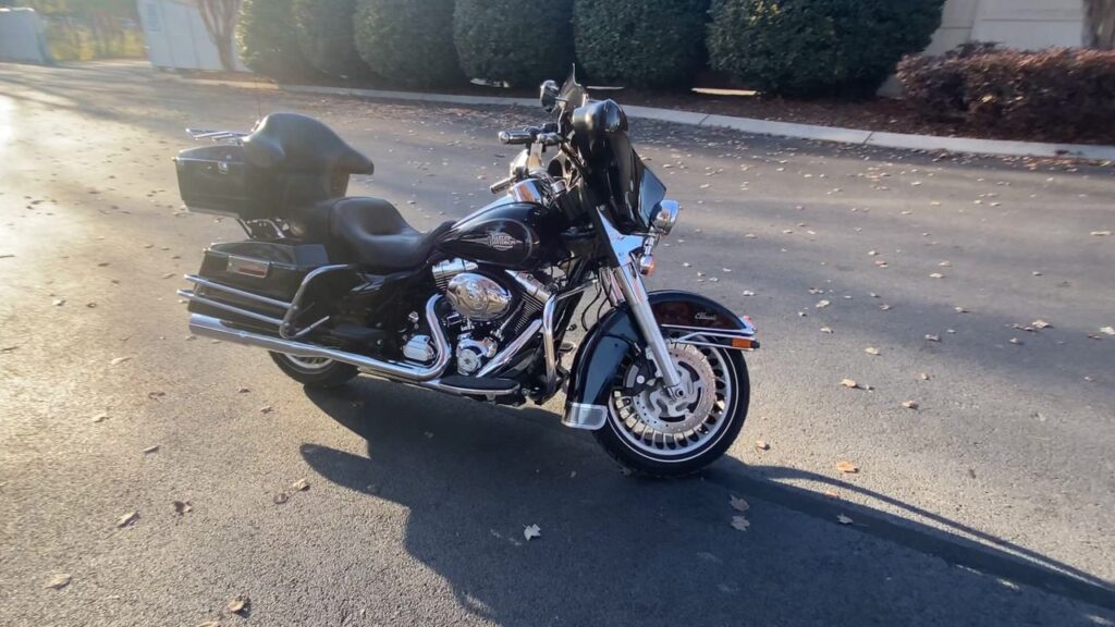 2013 HARLEY-DAVIDSON FLHTCI Classic