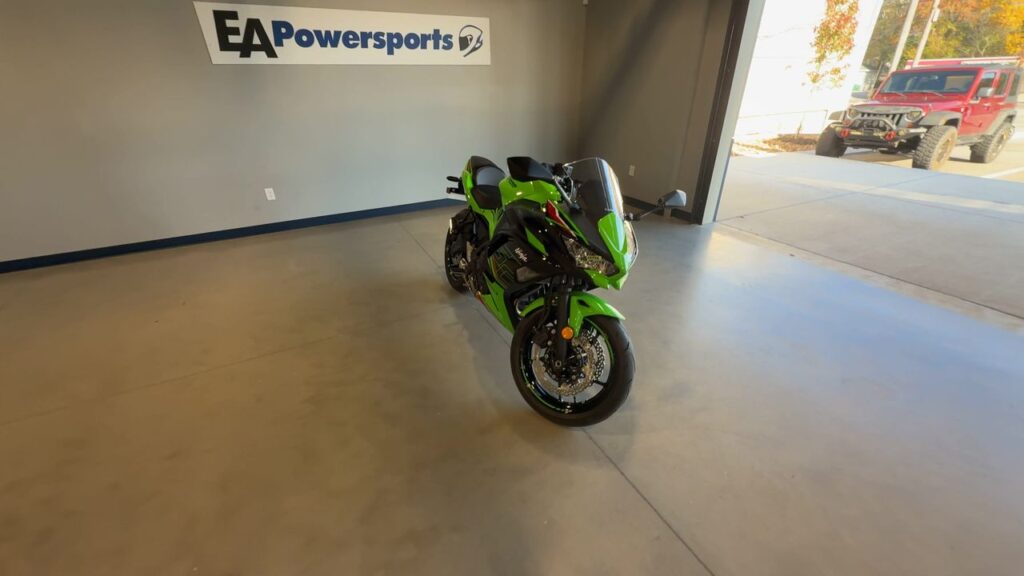 2023 KAWASAKI NINJA Sportbike