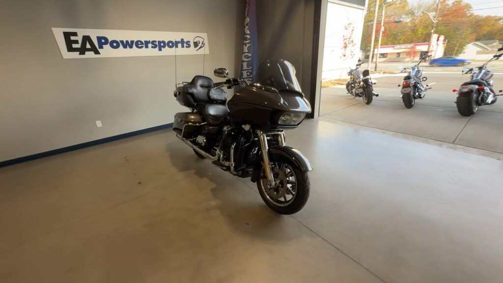 2018 HARLEY-DAVIDSON FLTRU HEAVY WEIGHT