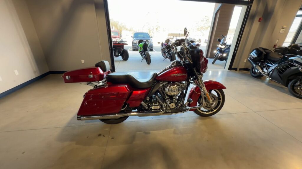 2012 HARLEY-DAVIDSON FLHX HEAVY WEIGHT