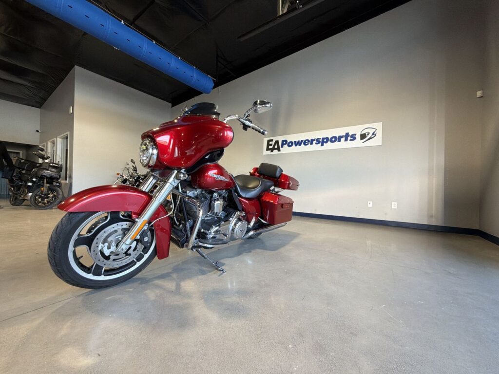 2012 HARLEY-DAVIDSON FLHX HEAVY WEIGHT