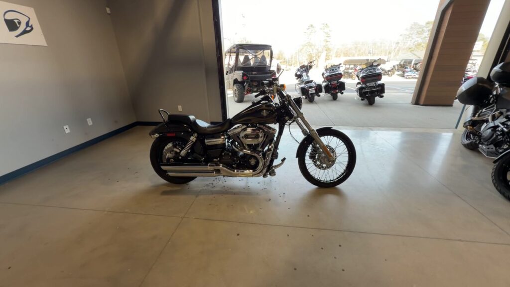 2016 HARLEY-DAVIDSON FXDWG HEAVY WEIGHT