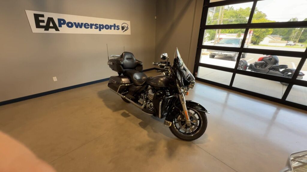 2014 HARLEY-DAVIDSON FLHTK HEAVY WEIGHT