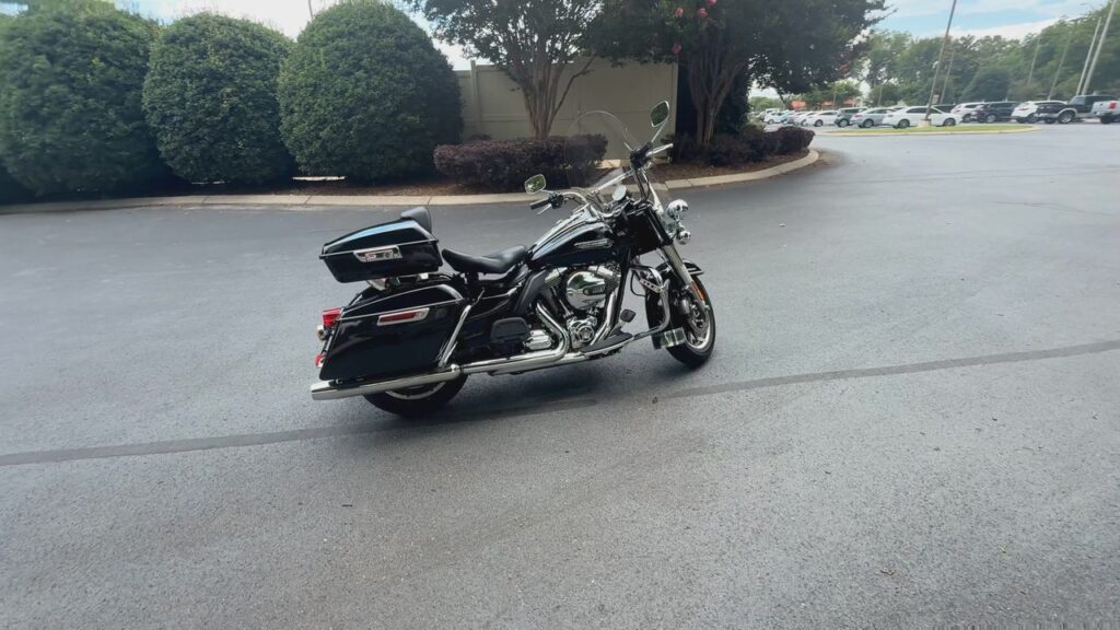 2015 HARLEY-DAVIDSON FLHP HEAVY WEIGHT