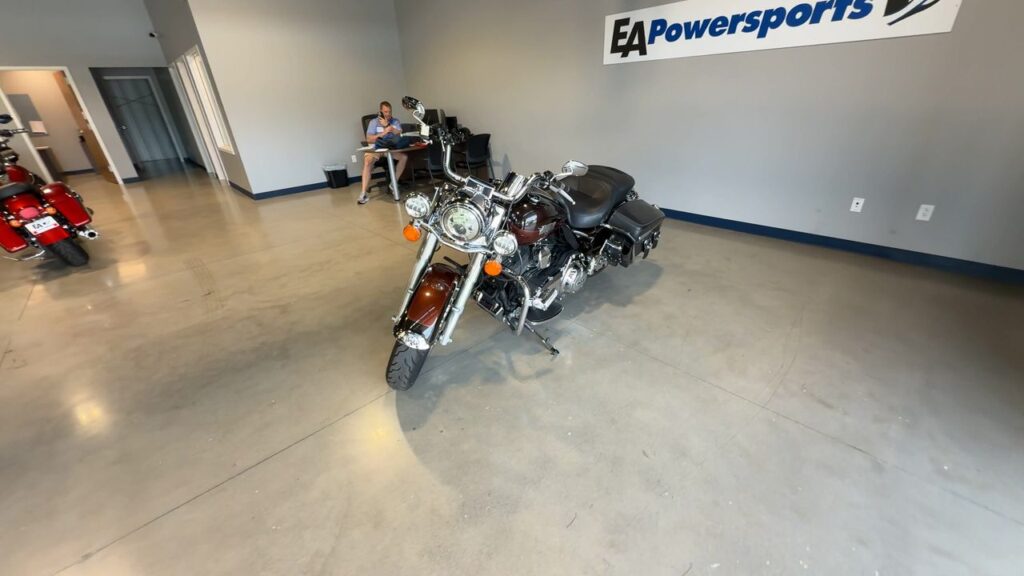 2011 HARLEY-DAVIDSON FLHRCI HEAVY WEIGHT