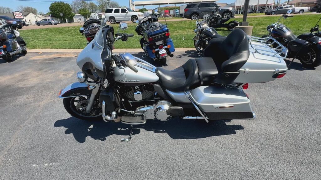 2015 HARLEY-DAVIDSON FLHTK Ultra Limited