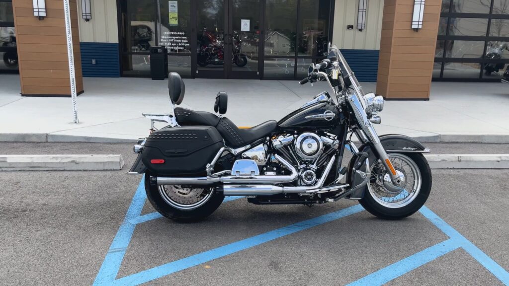 2020 HARLEY-DAVIDSON FLHC HEAVY WEIGHT