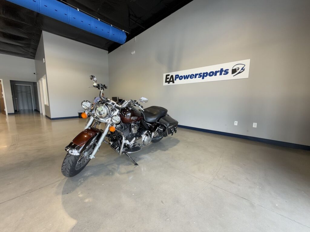 2011 HARLEY-DAVIDSON FLHRCI HEAVY WEIGHT