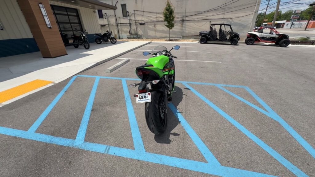 2023 KAWASAKI NINJA ZX-6R Sportbike