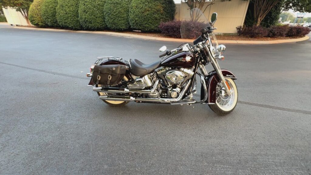 2007 HARLEY-DAVIDSON FLSTNI Deluxe