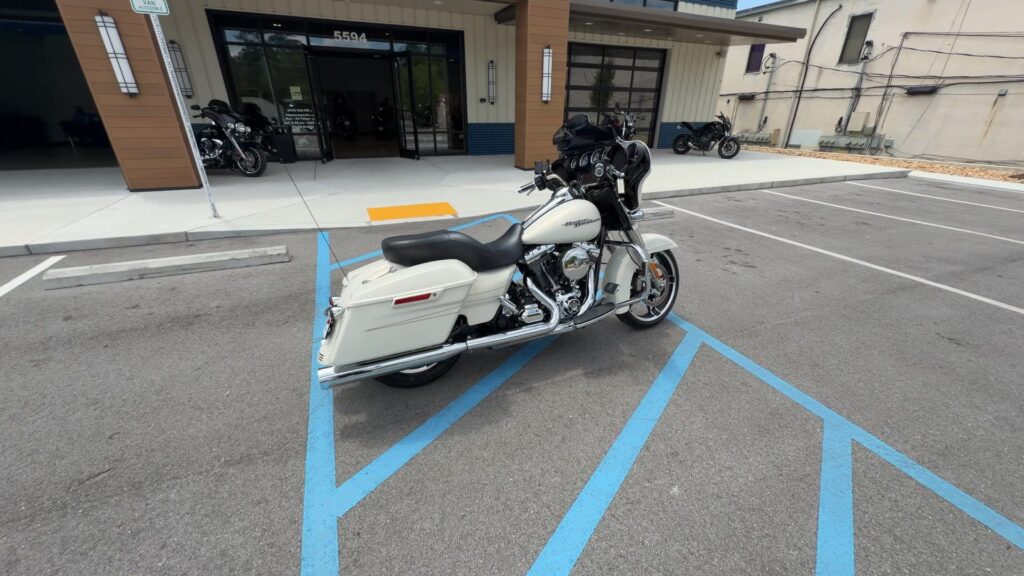 2015 HARLEY-DAVIDSON FLHXS HEAVY WEIGHT