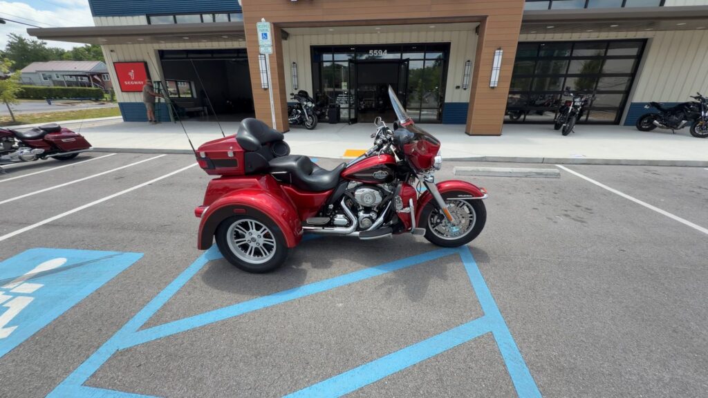 2012 HARLEY-DAVIDSON FLHTCUTG HEAVY WEIGHT