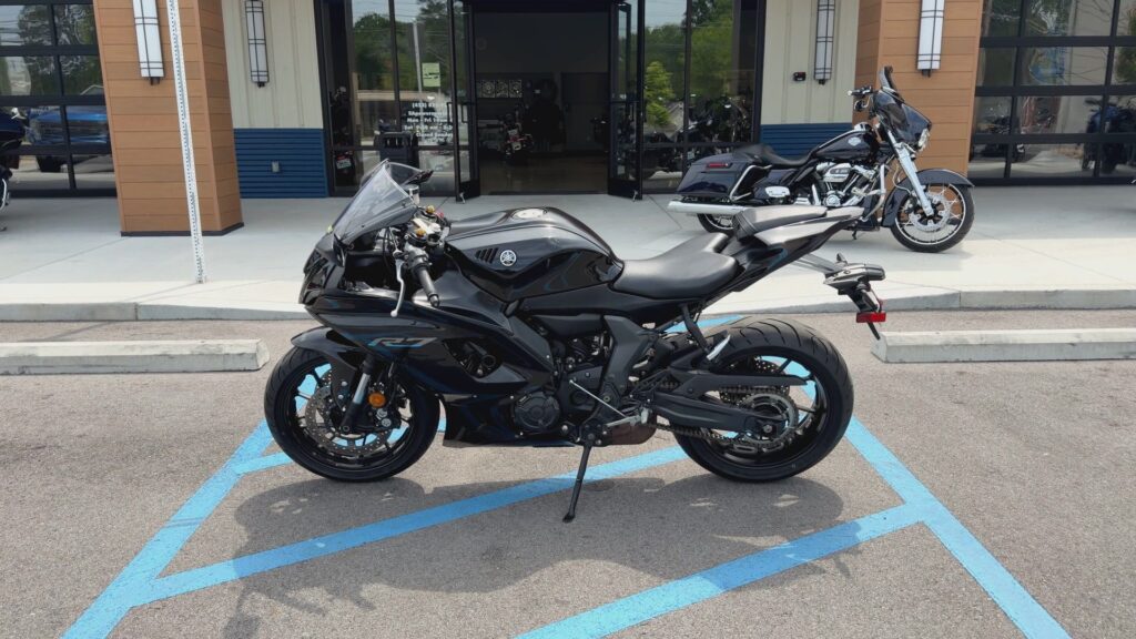 2023 YAMAHA YZF-R7 MC