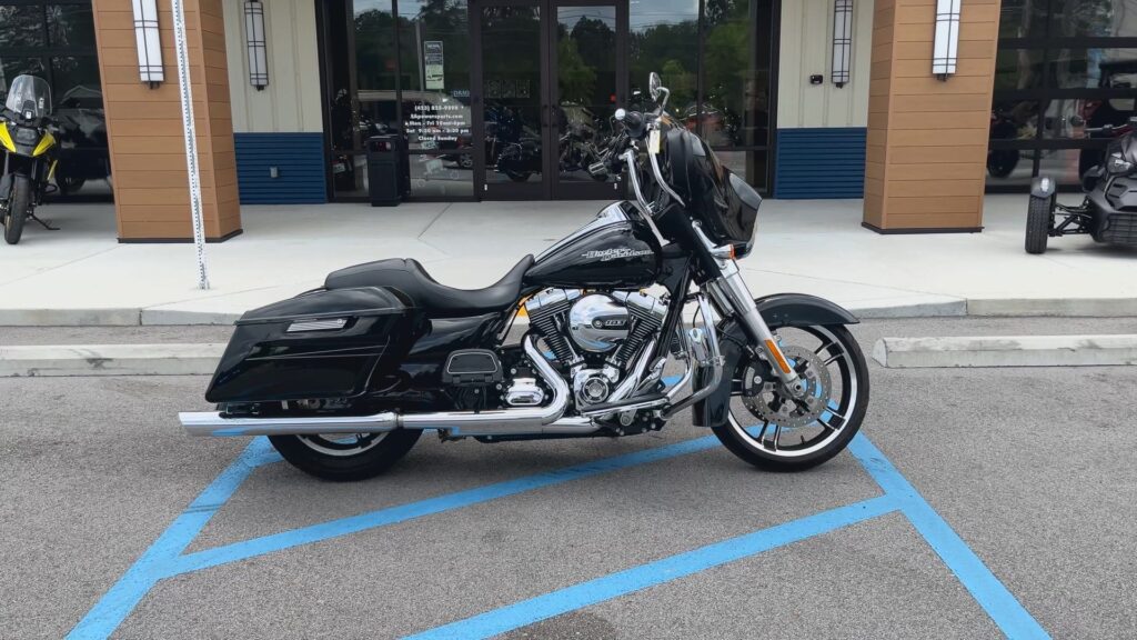 2014 HARLEY-DAVIDSON FLHX HEAVY WEIGHT