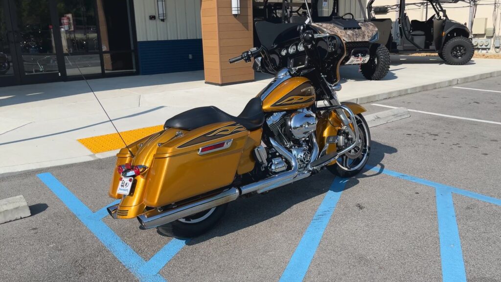 2016 HARLEY-DAVIDSON FLHXS Street Glide Special