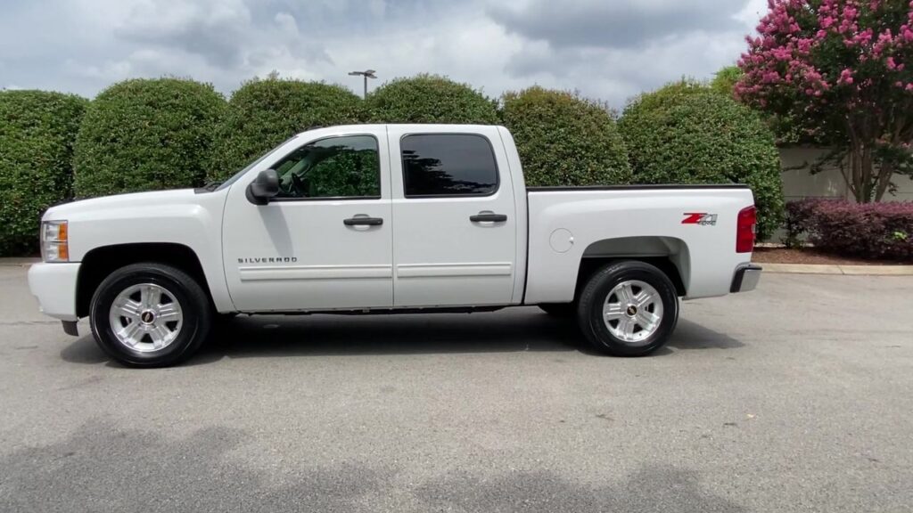 2011 CHEVROLET SILVERADO LT